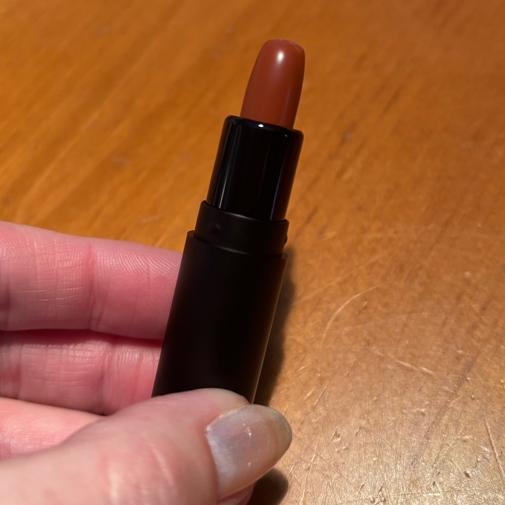 NARS Explicit Lipstick - Picture 8 of 16